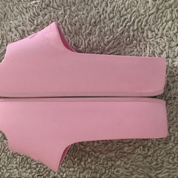 Balenciaga - Picture 10 of 13